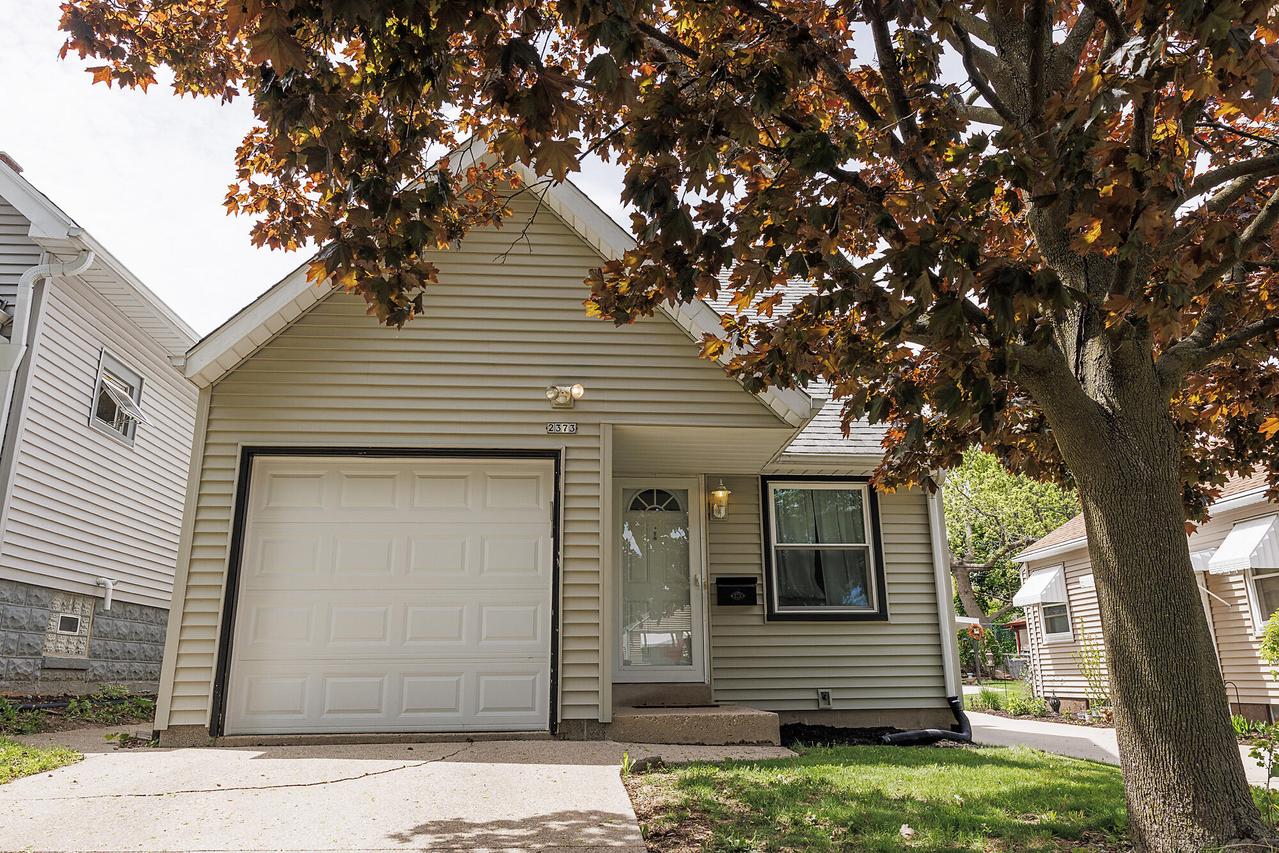 2373 S 83rd St, West Allis, WI 53219