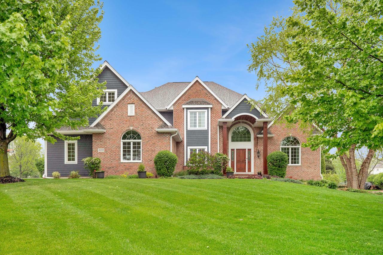1259 Mary Hill, Hartland, WI 53029