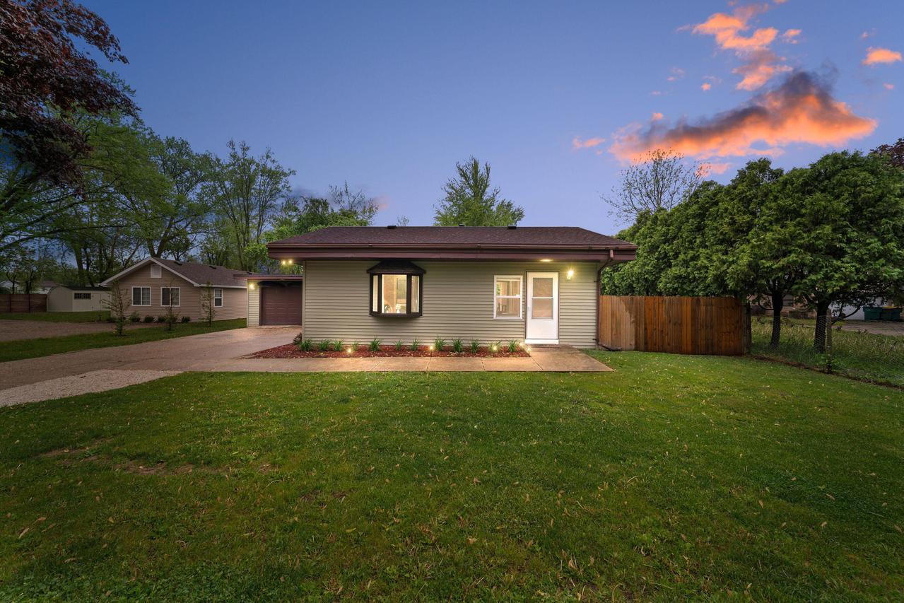 W865 W Pell Lake, Bloomfield, WI 53128