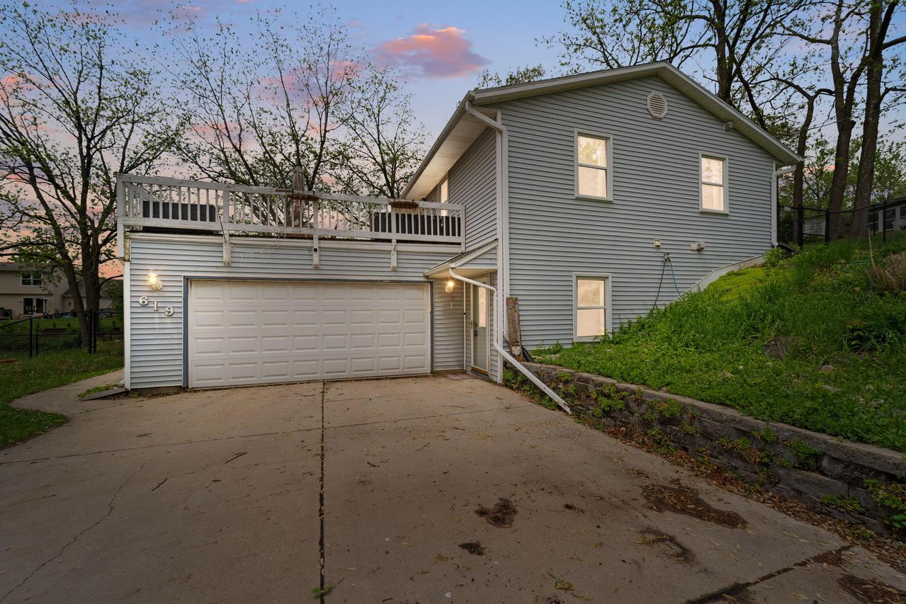 619 Winson Dr, Waterford, WI 53185