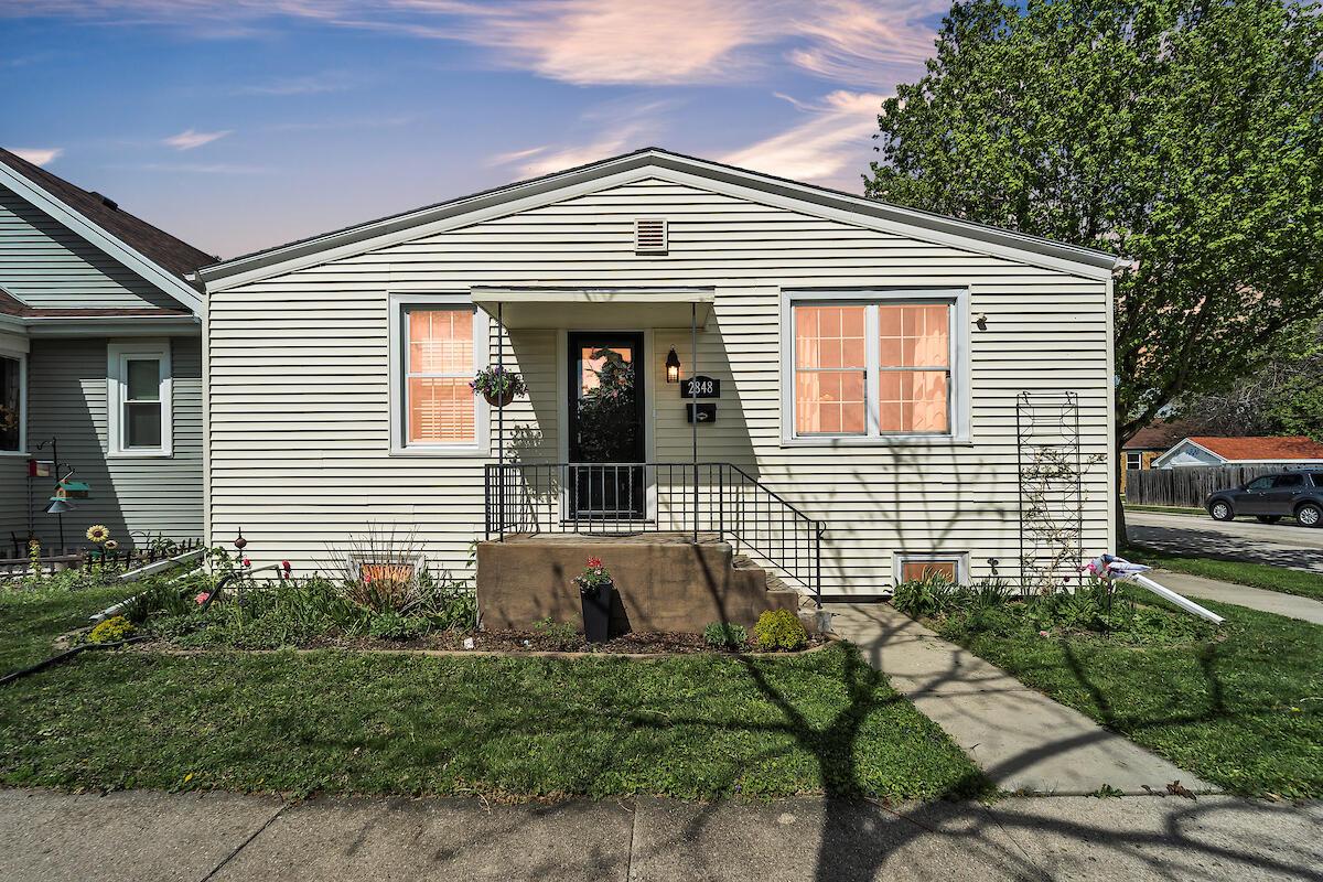 2848 Geneva St, Racine, WI 53402
