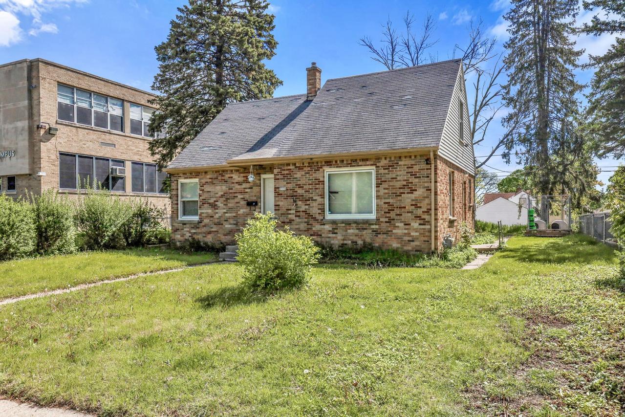 5936 N 35th St, Milwaukee, WI 53209