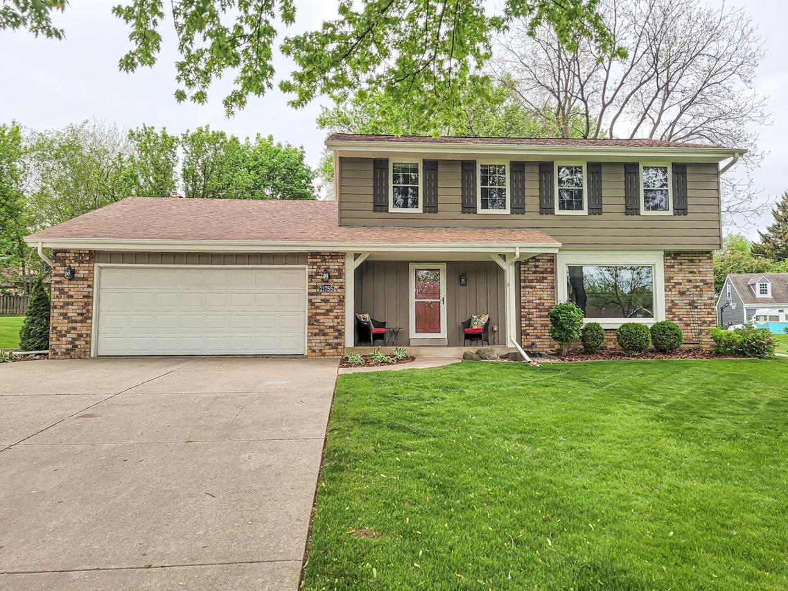 21755 W North Ave, Brookfield, WI 53045