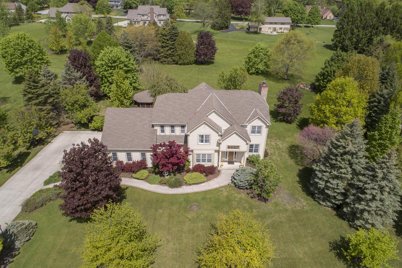 8024 W Poplar Dr, Mequon, WI 53097