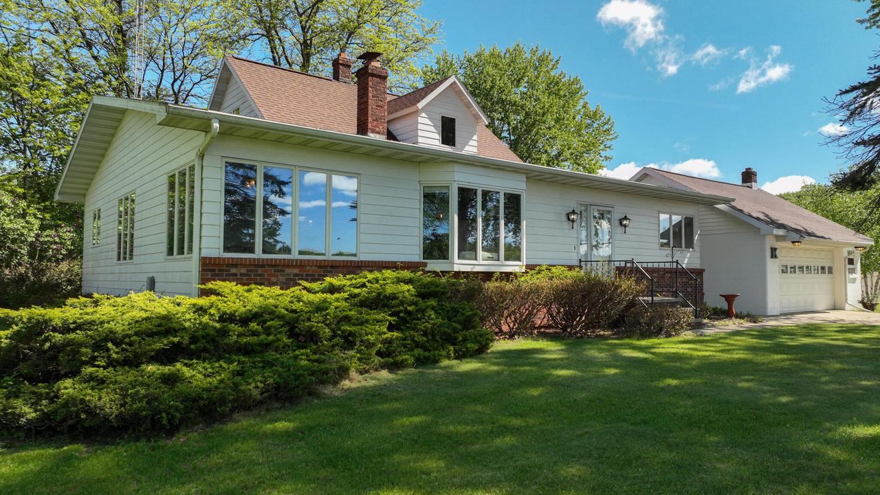 N5956 Town Shop Rd, Fountain, WI 54618