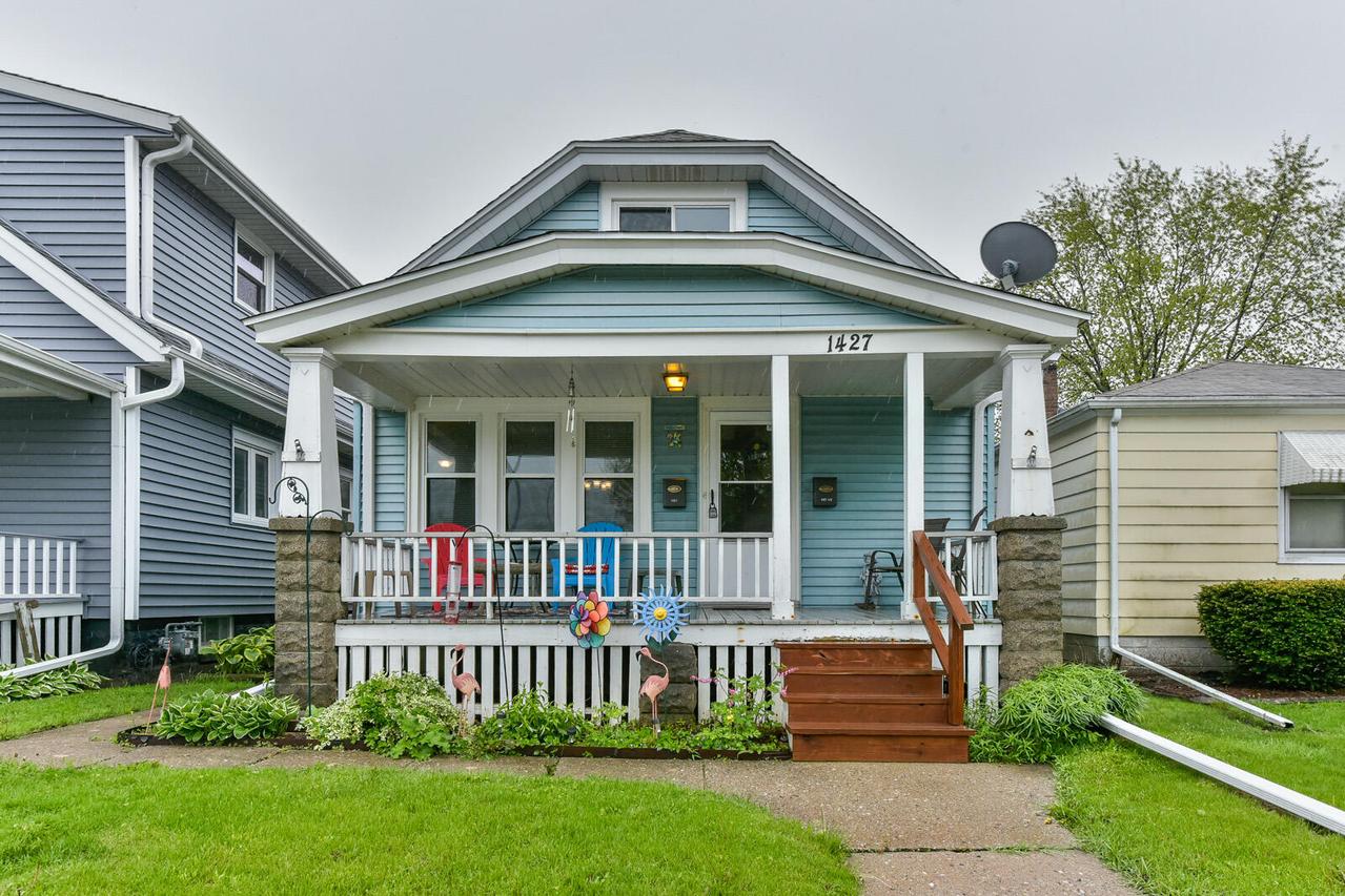 1427 Madison Ave, South Milwaukee, WI 53172