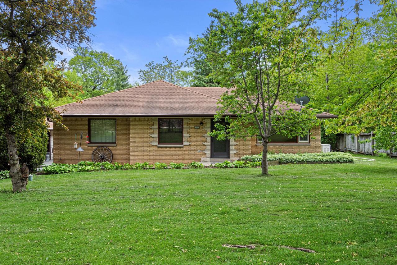 3817 W 8 Mile Rd, Raymond, WI 53108