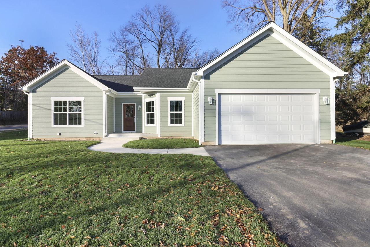 W3794 W Beaver Dr, Geneva, WI 53147