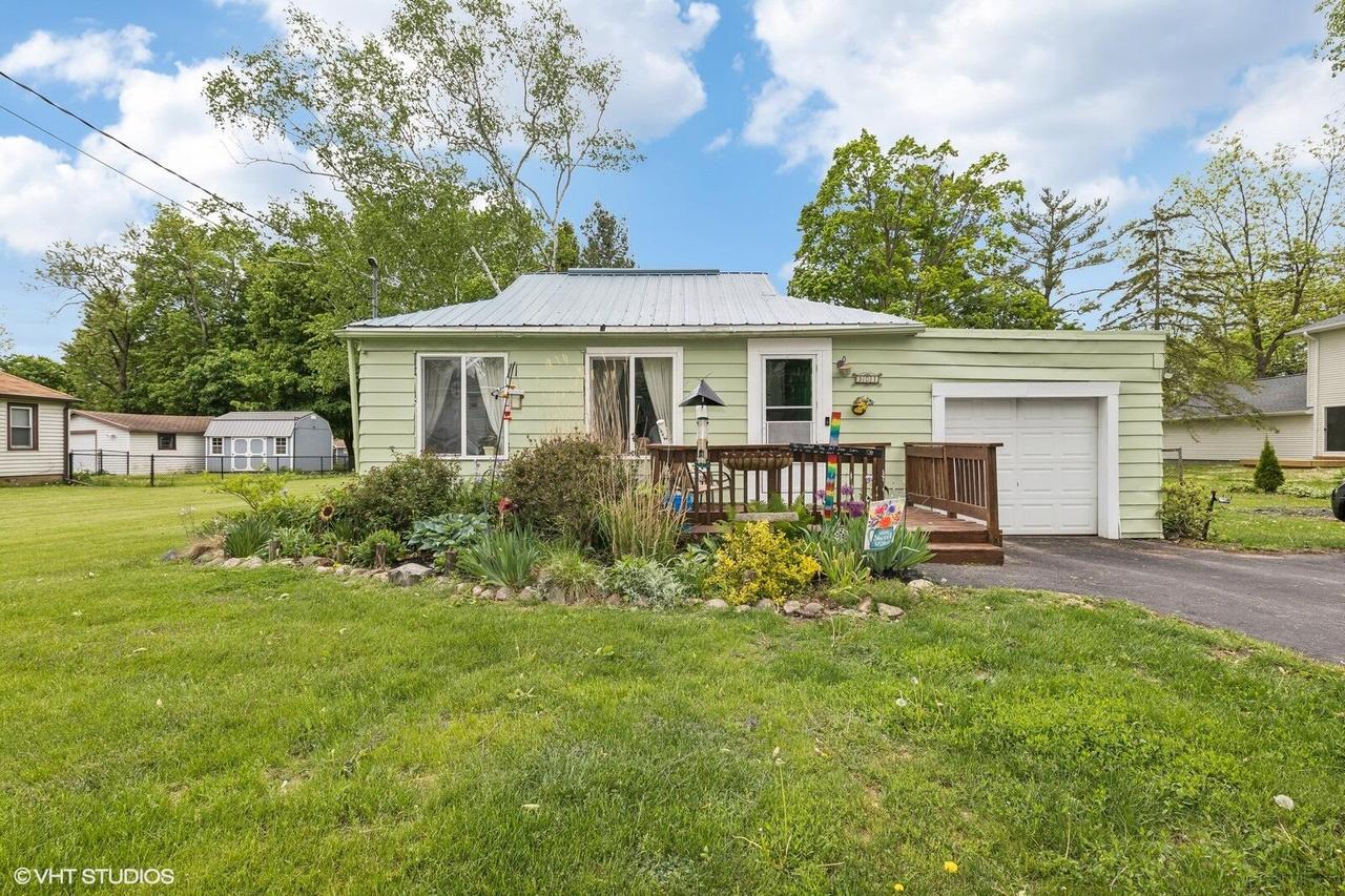 301 S 5th Ave, Walworth, WI 53184