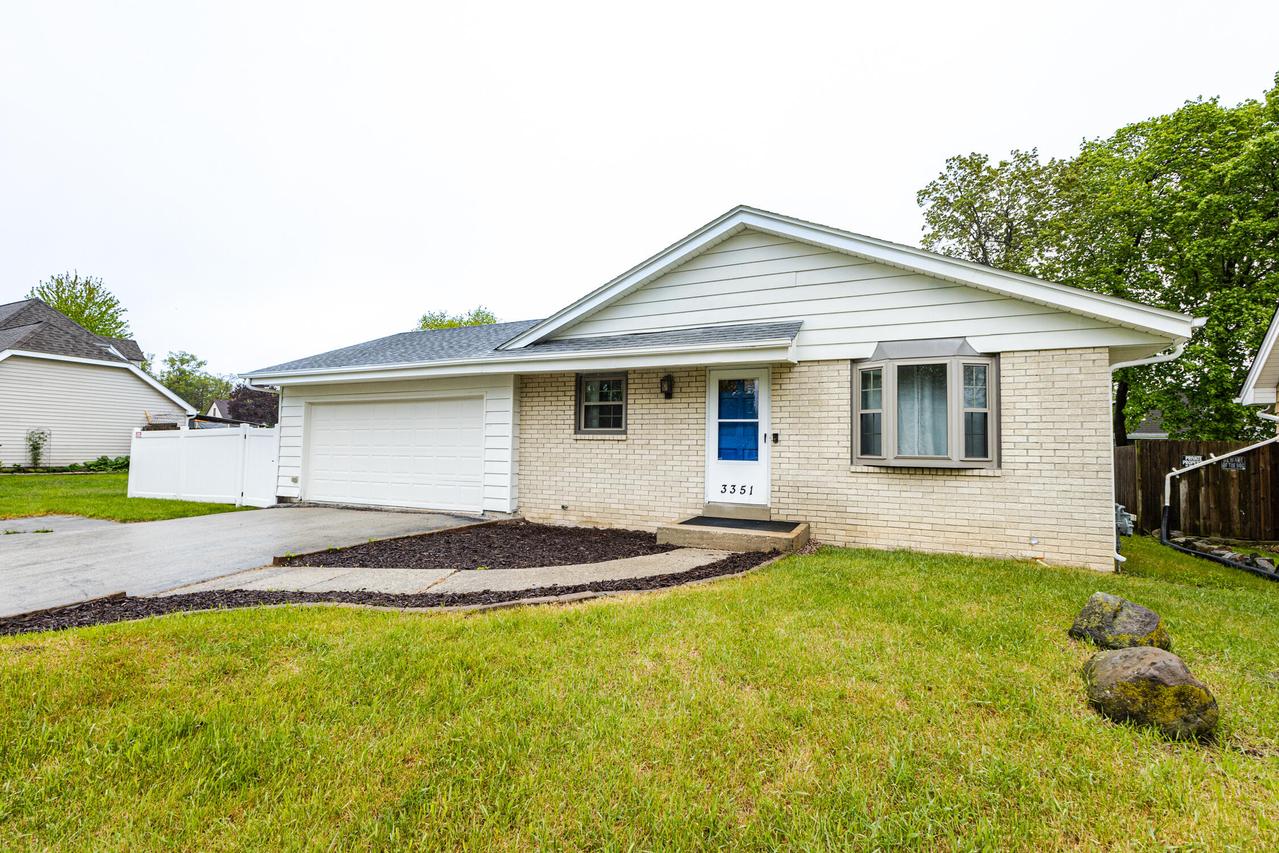 3351 Victorian Dr, Racine, WI 53406