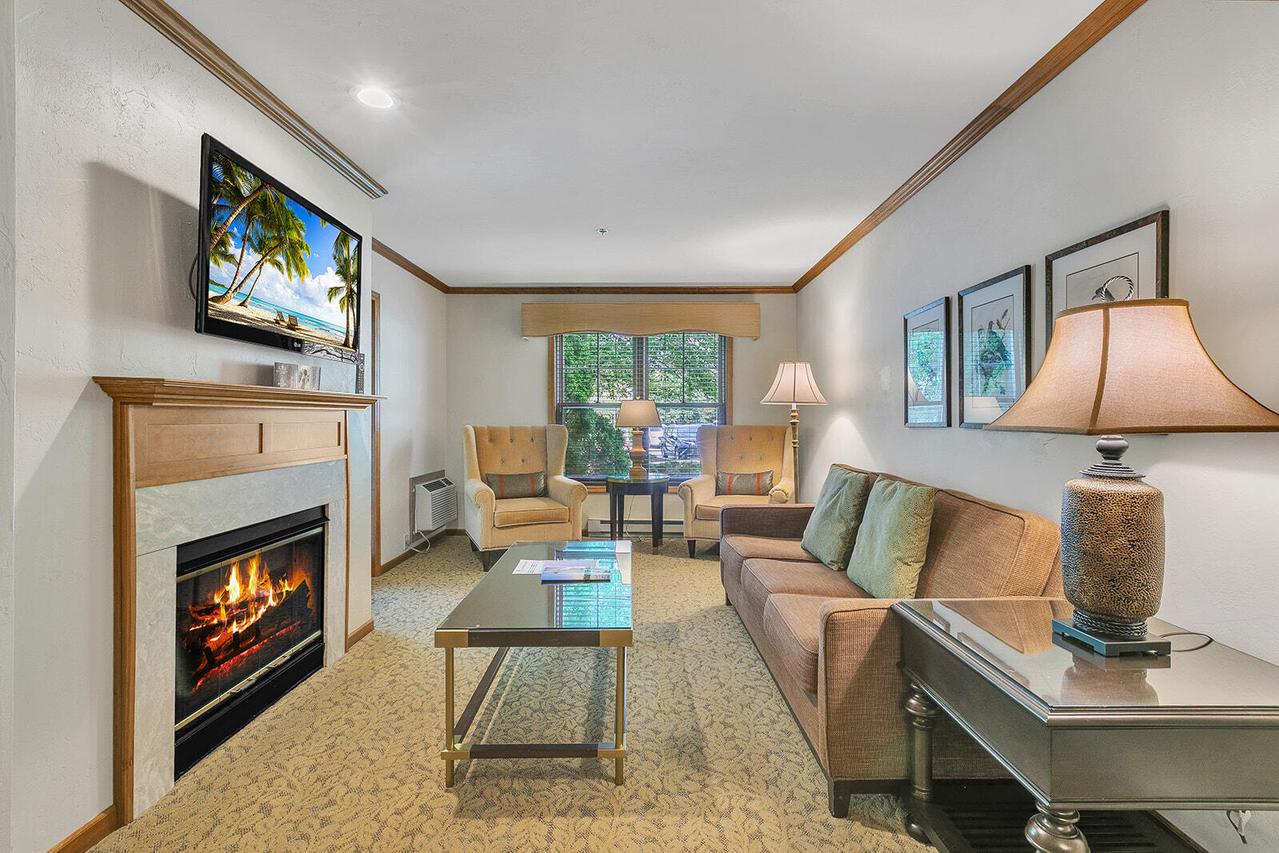 101 Osthoff Ave #239, Elkhart Lake, WI 53020