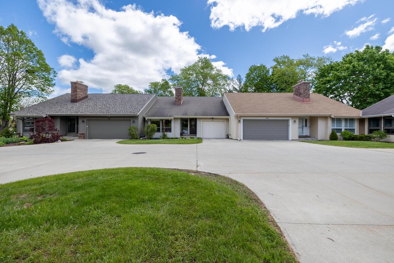 629 E Tamarack Dr, West Bend, WI 53095