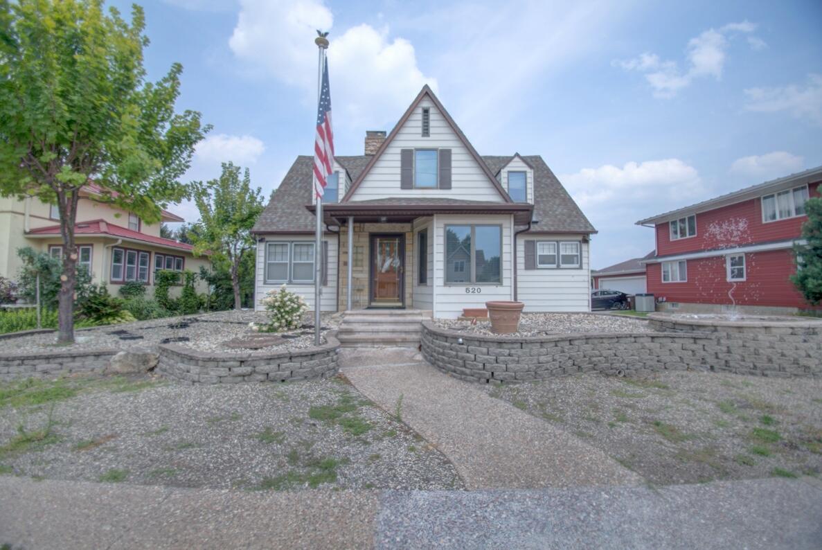 520 Garland St, West Salem, WI 54669