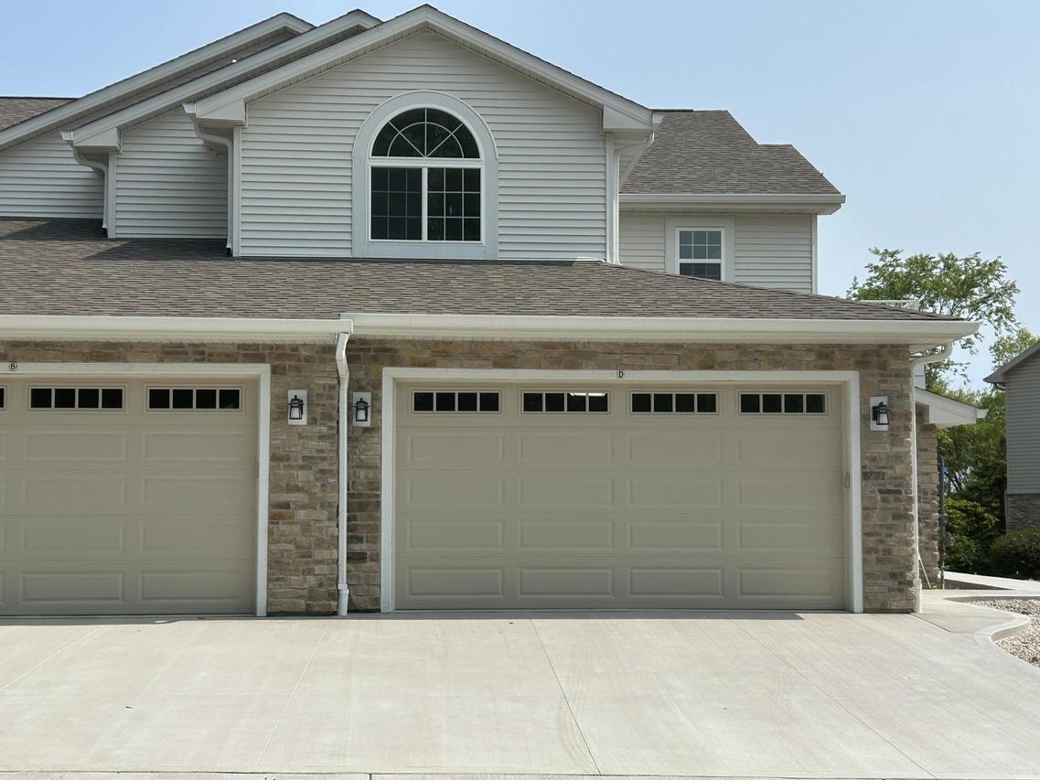 W141N9978 Seven Pines #204, Germantown, WI 53022