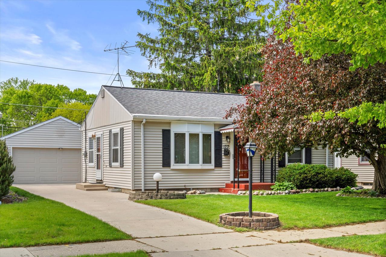 177 N 91st St, Milwaukee, WI 53226