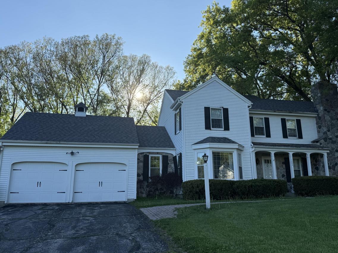 1265 Bonnie Ln, Brookfield, WI 53045