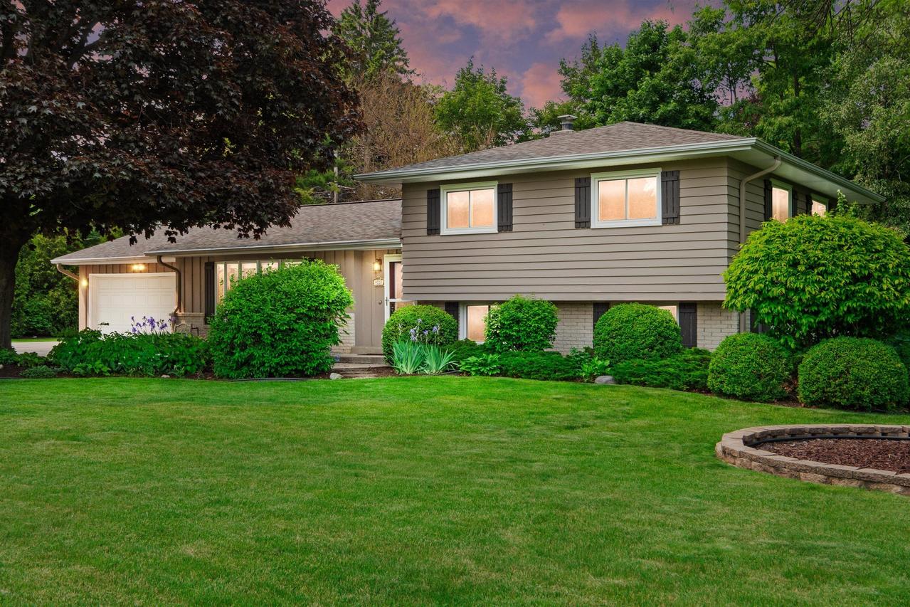 9720 W Meadow Park, Hales Corners, WI 53130
