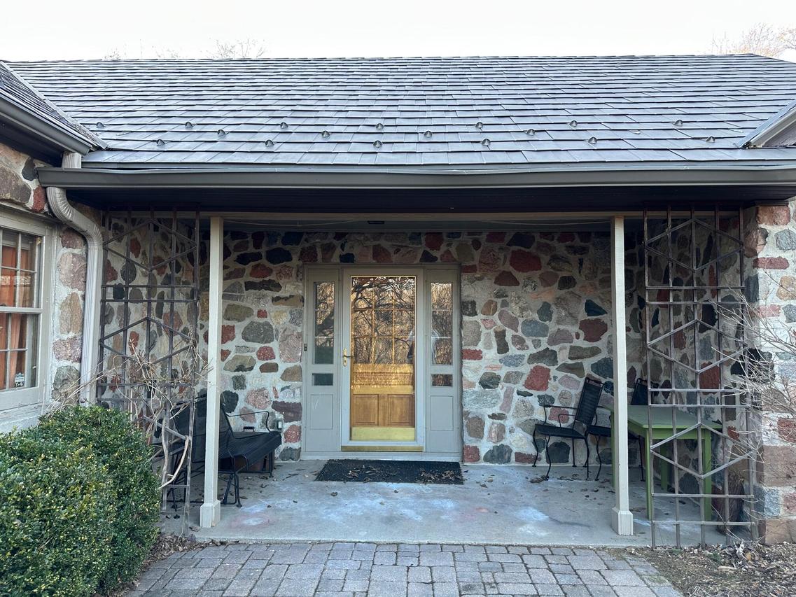 663 N Green Bay Rd, Grafton, WI 53012