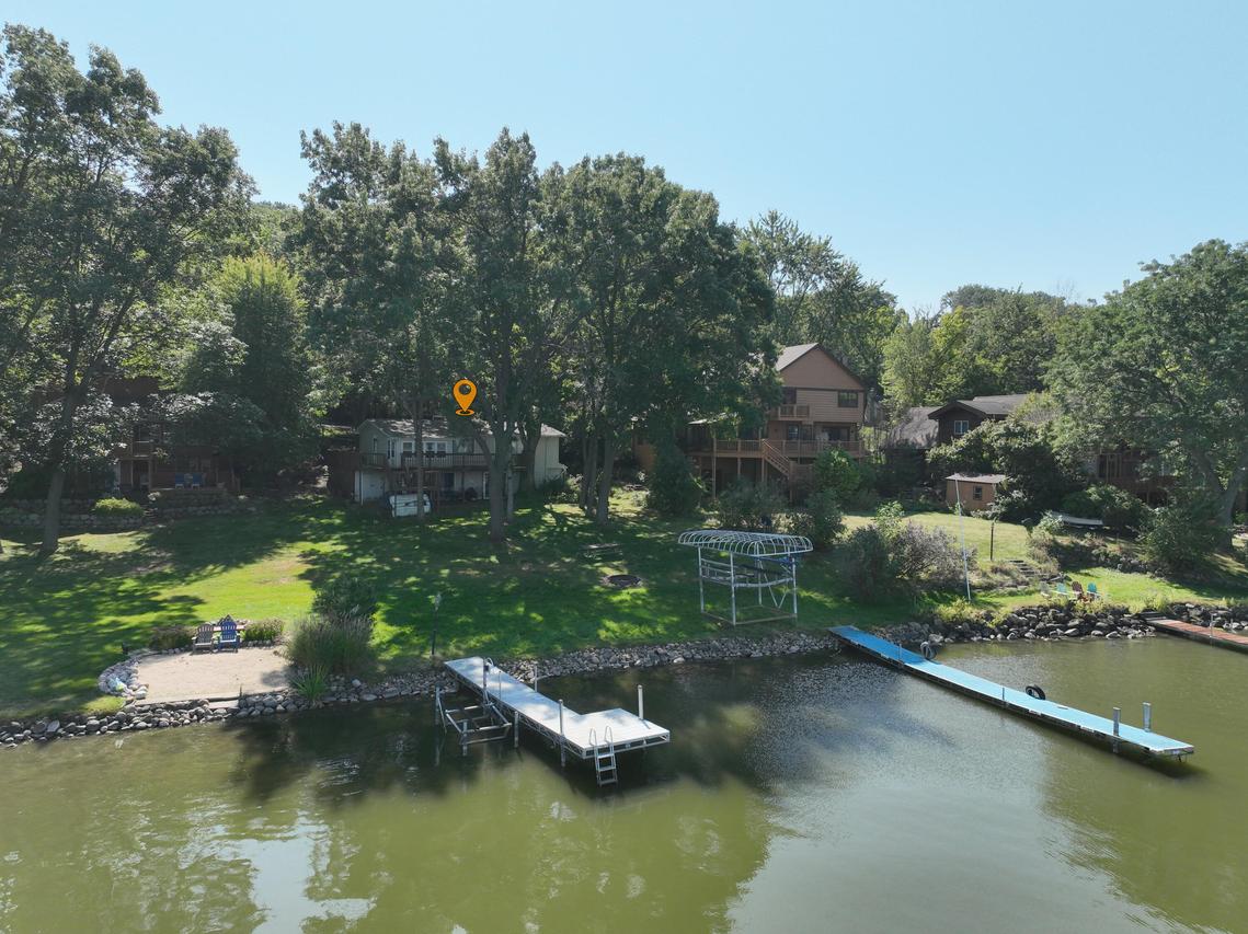 N7049 Oakwood Rd, Richmond, WI 53190