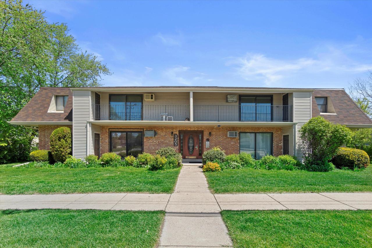 3205 5th Ave #D, South Milwaukee, WI 53172