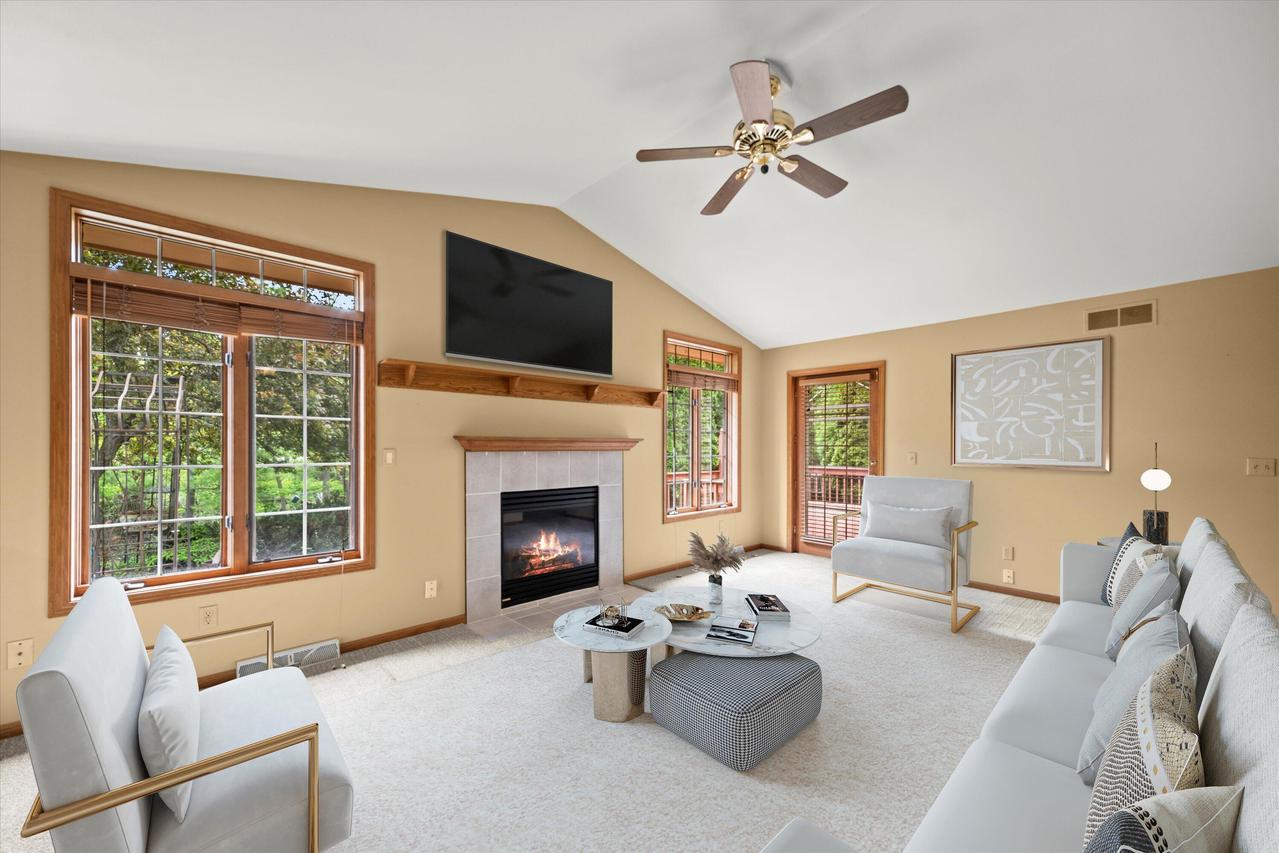 W159N4835 Graysland Dr #E, Menomonee Falls, WI 53051