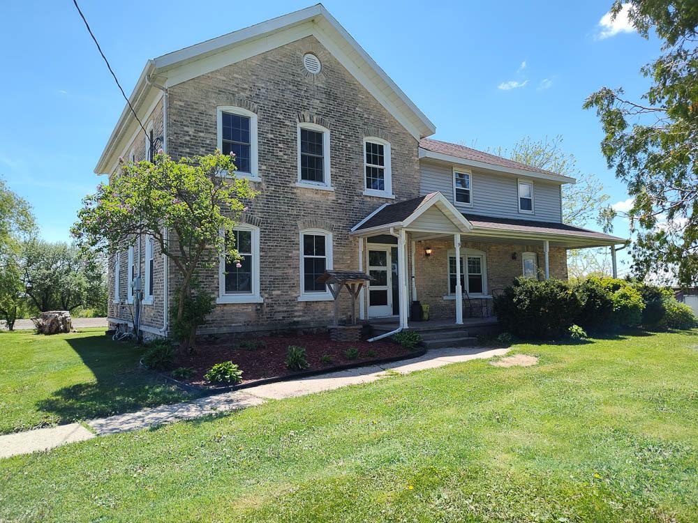 W2420 Century Dr, Auburn, WI 53010