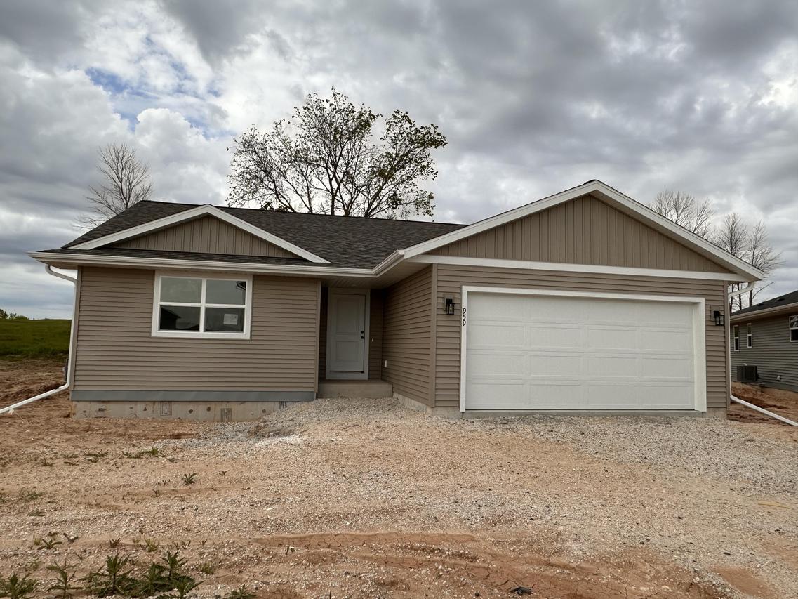 959 Sully Way, Sheboygan Falls, WI 53085