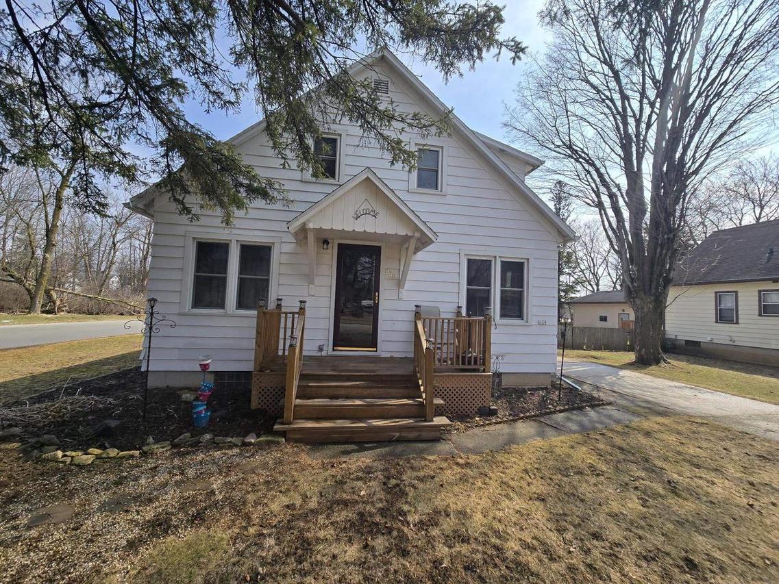 628 9th St, Kiel, WI 53042
