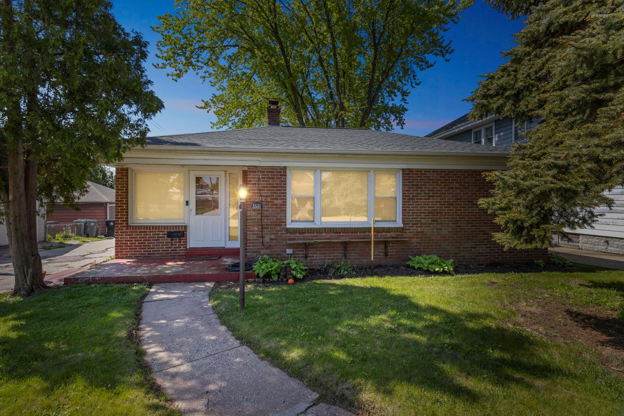 3559 E Van Norman Ave, Cudahy, WI 53110