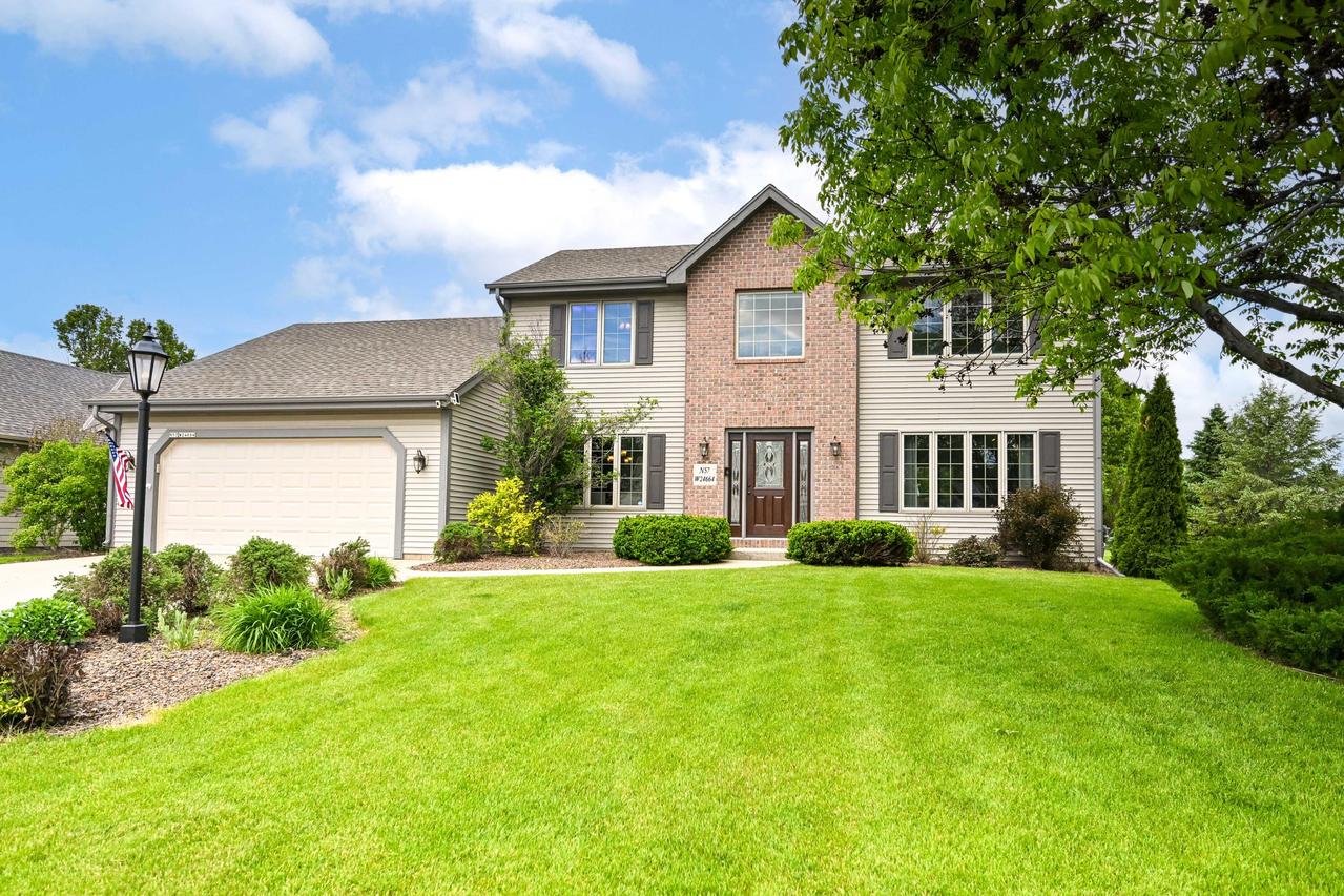 N57W24664 Nighthawk Ct, Sussex, WI 53089
