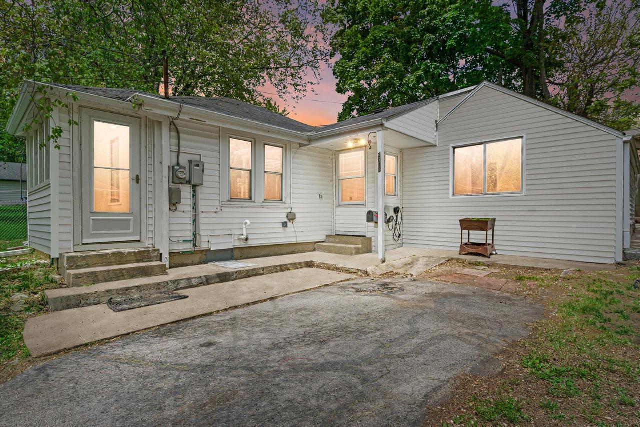 2012 N Norton Ave, Waukesha, WI 53188