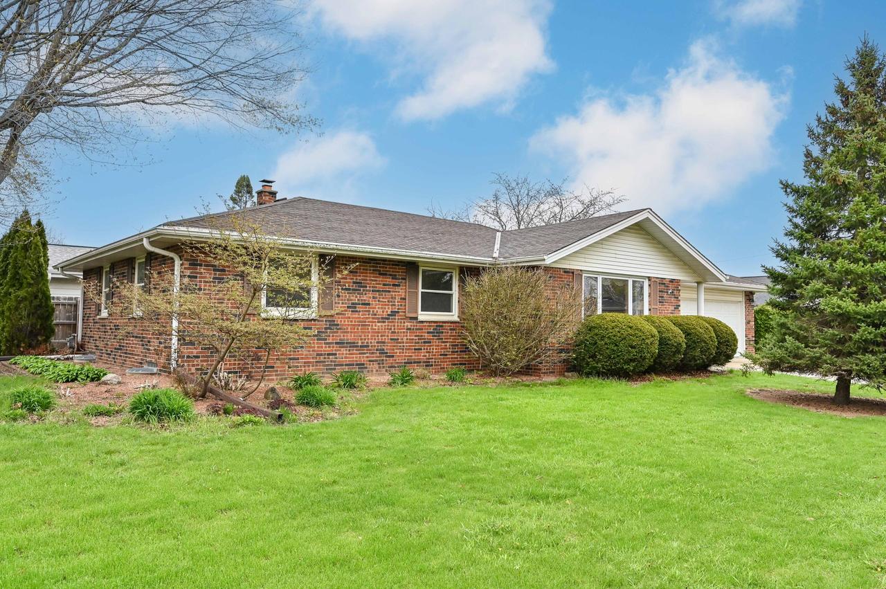 1642 Manistique Ave, South Milwaukee, WI 53172
