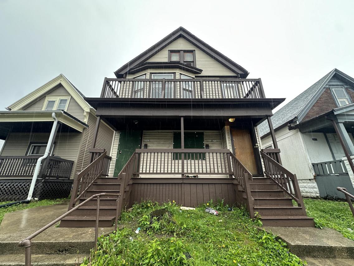 2921 W Walnut St #2923, Milwaukee, WI 53208
