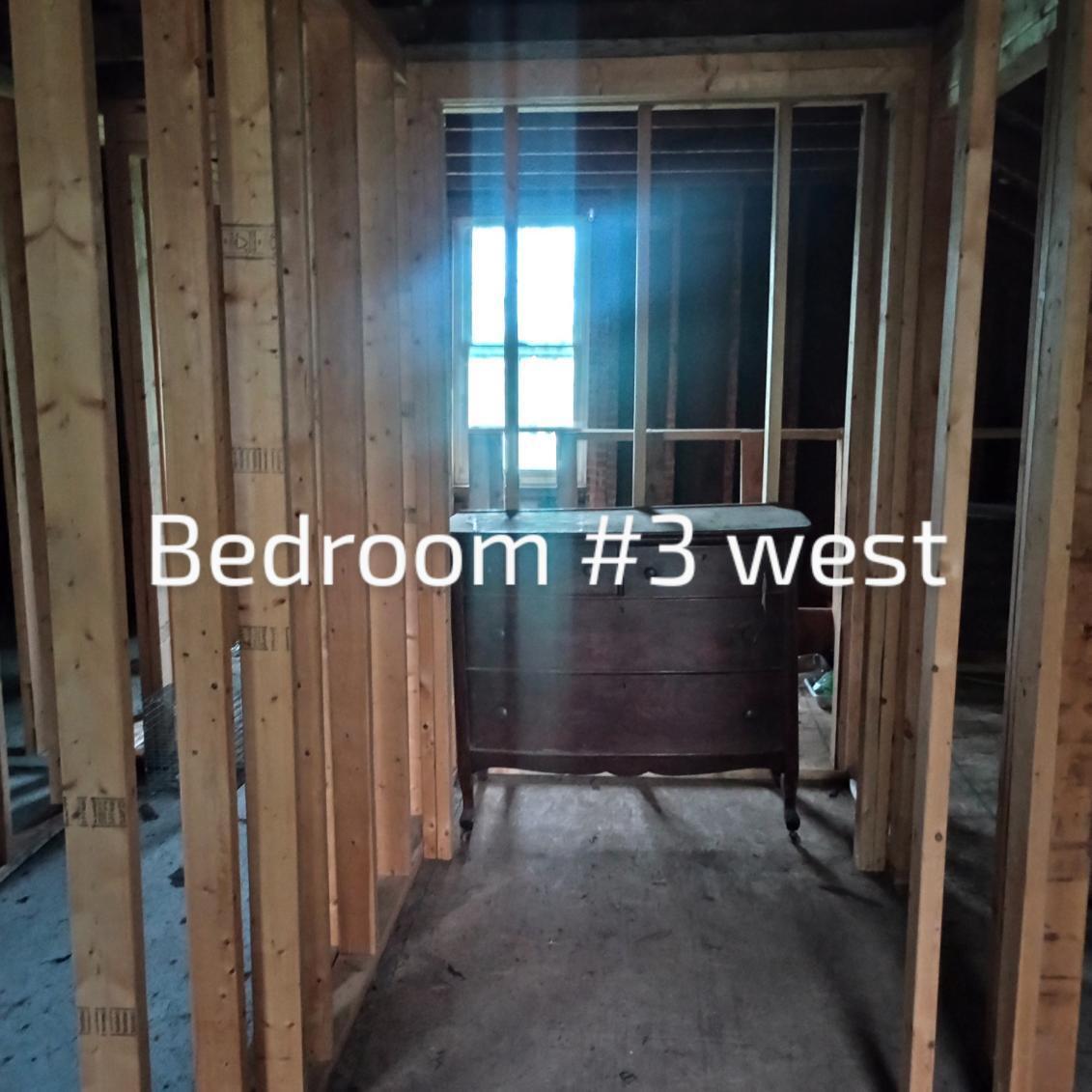 121 N Main St, Iron Ridge, WI 53035