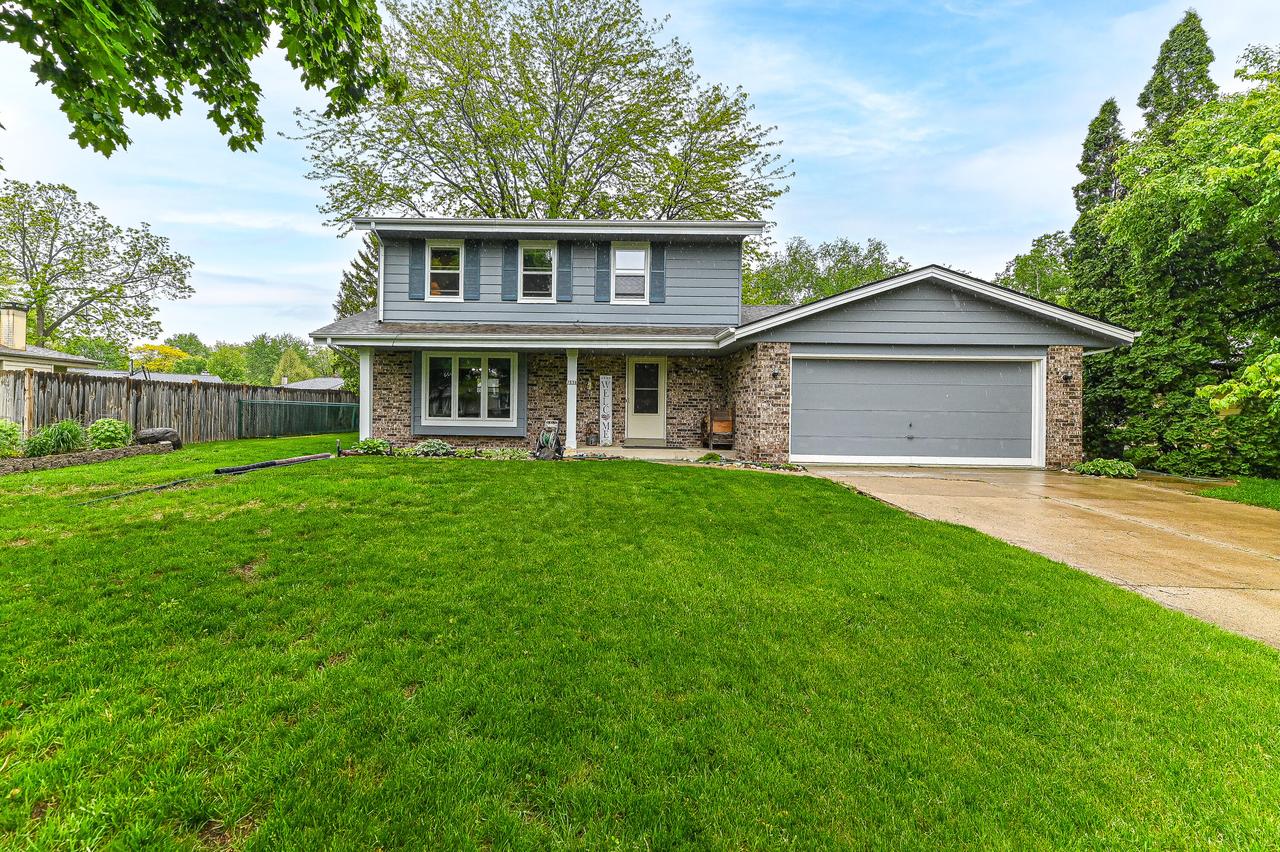 7538 S 74th St, Franklin, WI 53132