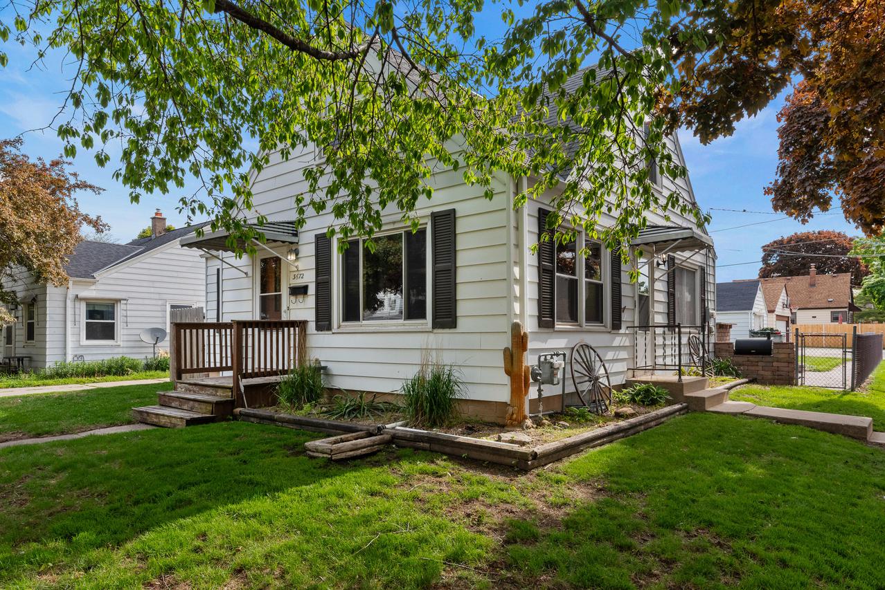 3672 S 23rd St, Milwaukee, WI 53221
