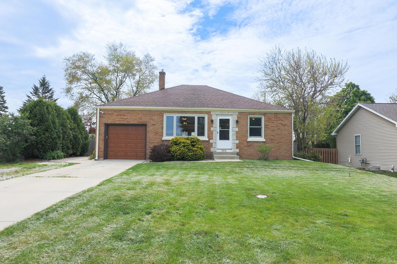 6616 60th Ave, Somers, WI 53142