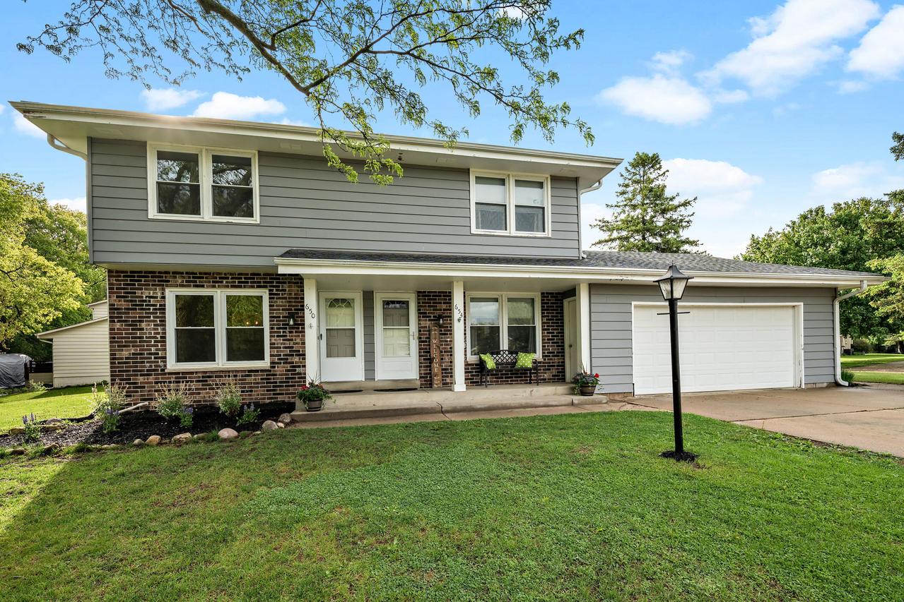 650 Cardiff Dr #654, Hartland, WI 53029