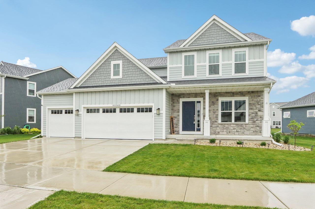 W253N6696 Aspen Ln, Sussex, WI 53089