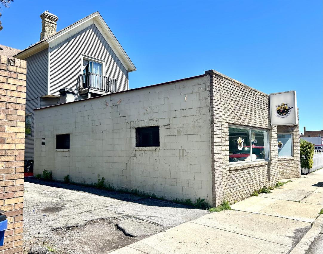 1642 Washington Ave, Racine, WI 53403