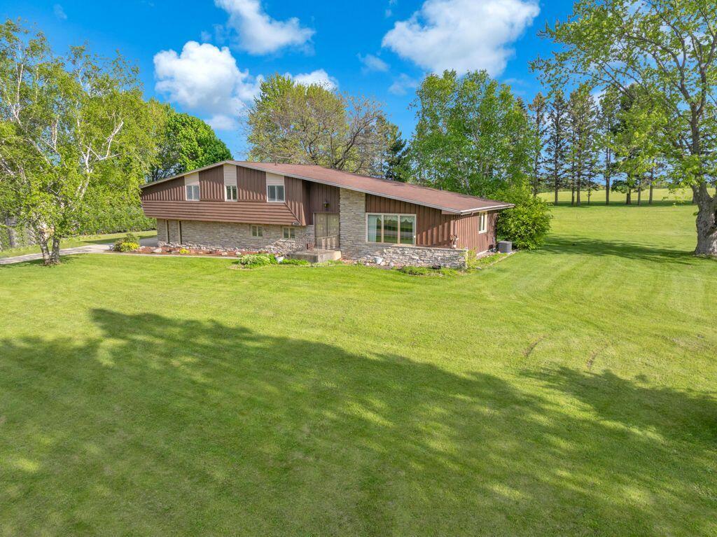 W2378 Capital Dr, Auburn, WI 53010