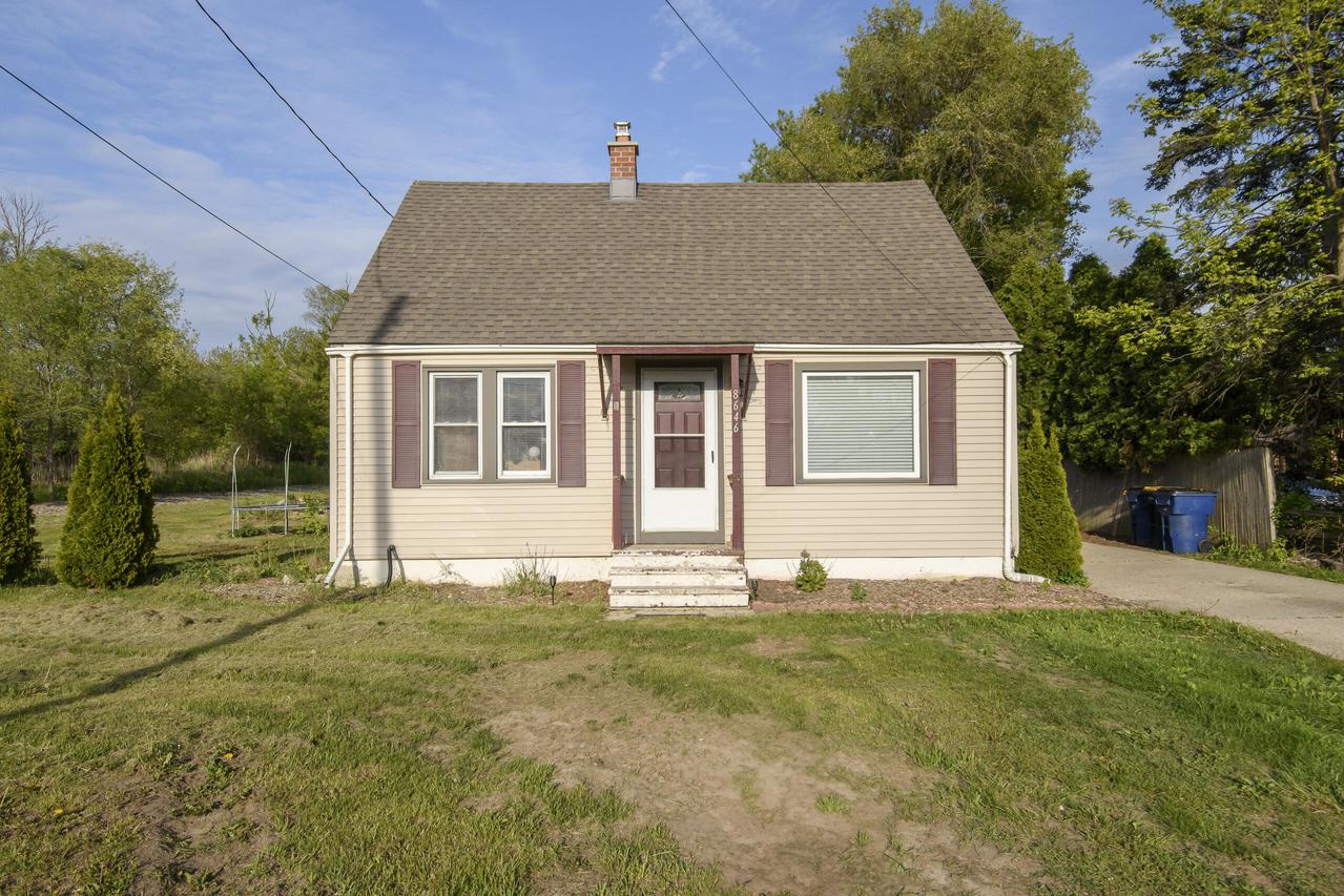 8646 S Chicago Rd, Oak Creek, WI 53154