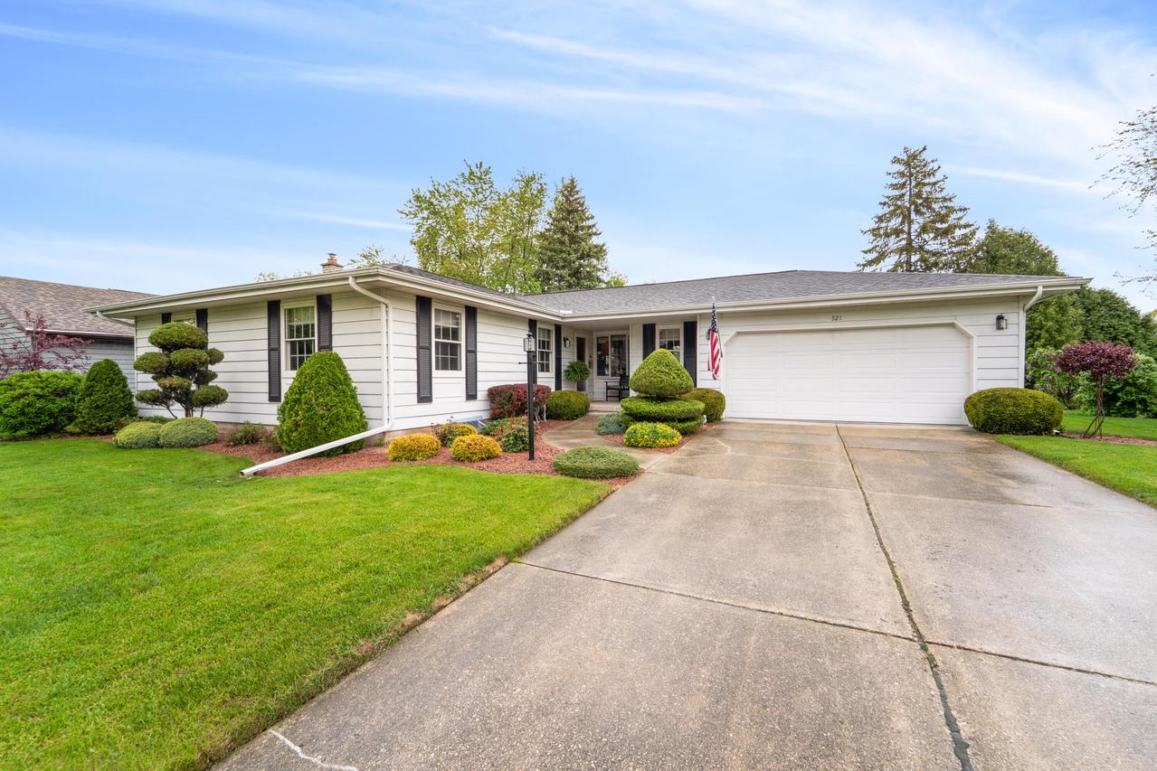 521 Willow Dr, Fond Du Lac, WI 54935