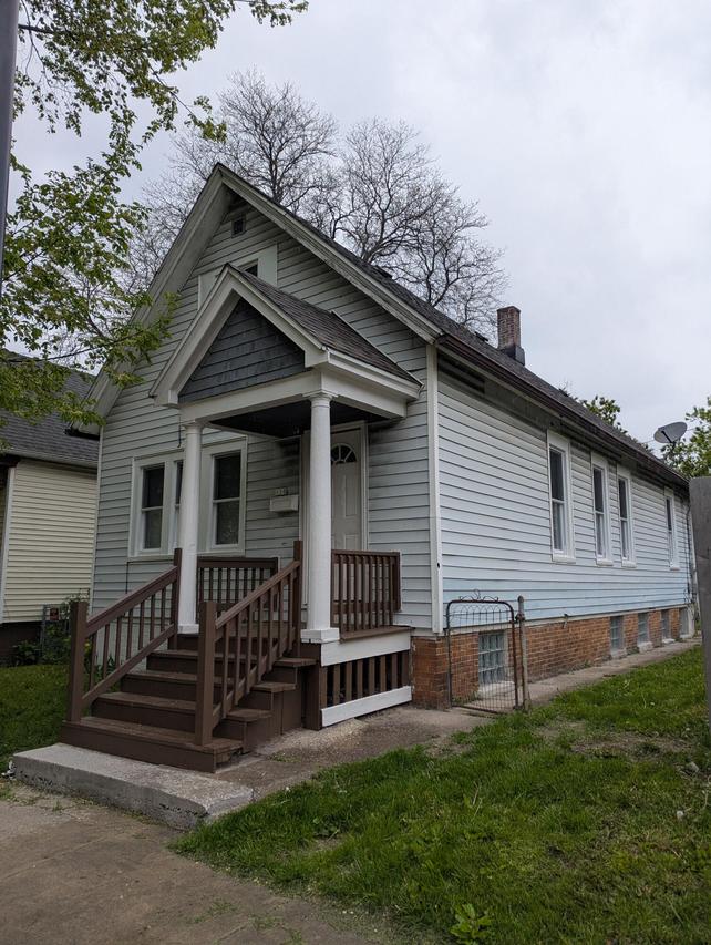 110 W Center St, Milwaukee, WI 53212