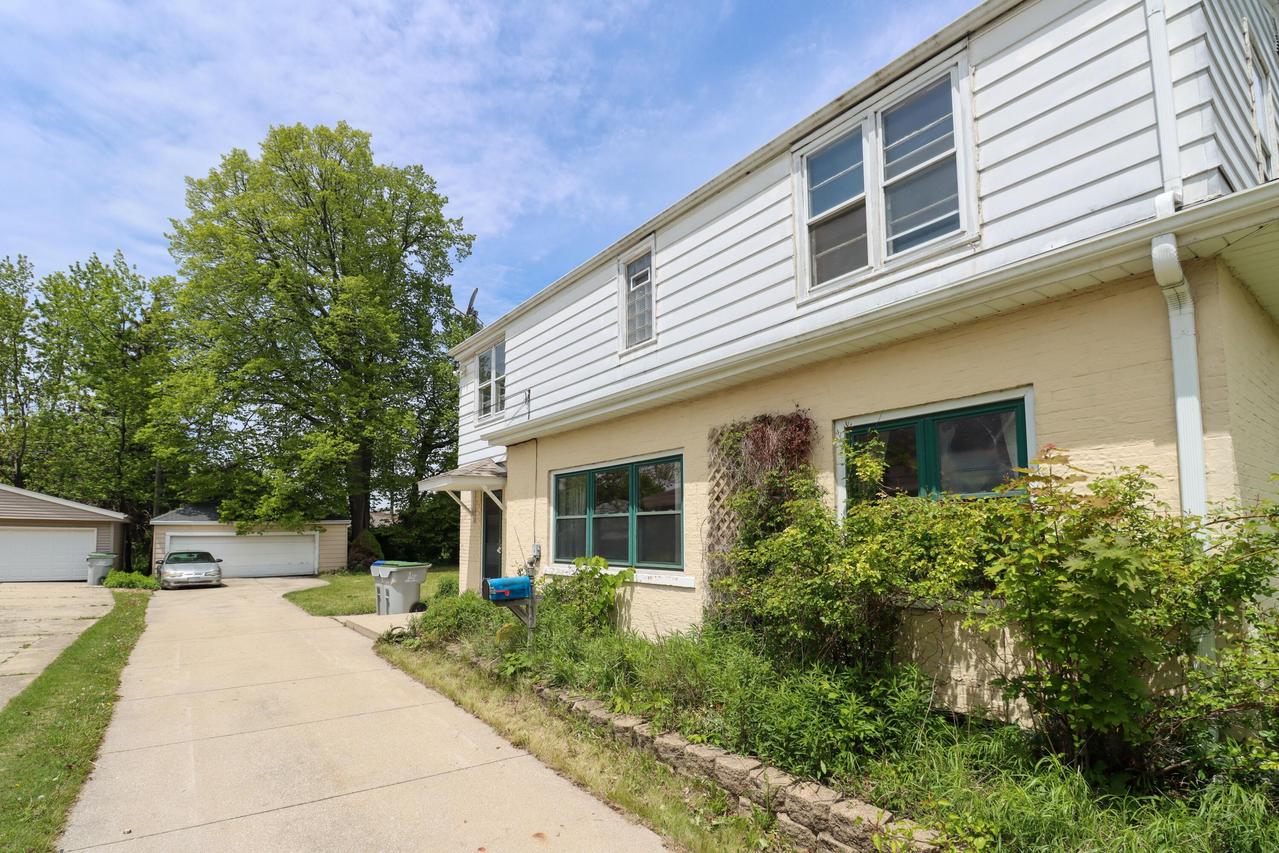 4317 S Pine Ave, Milwaukee, WI 53207