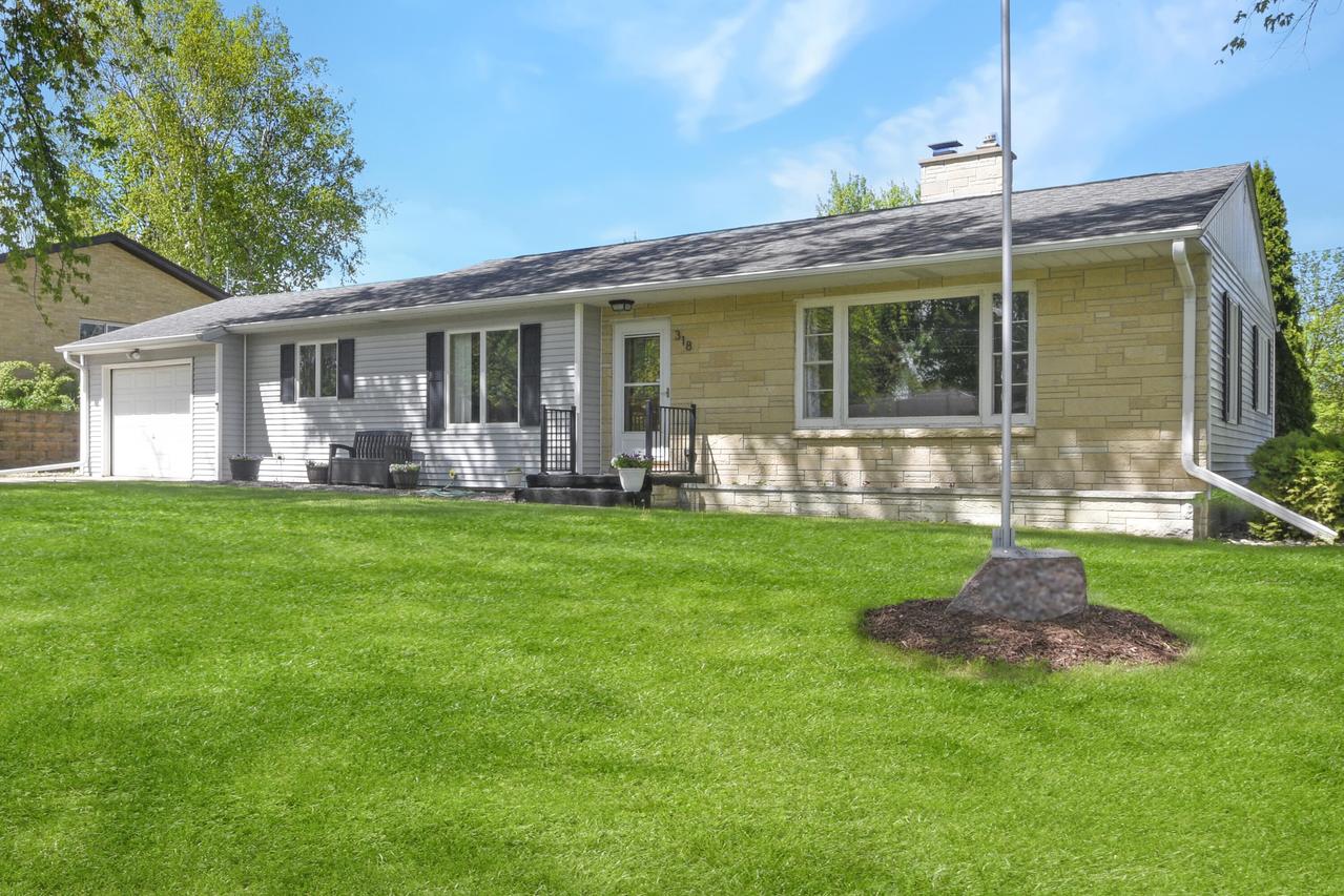 318 Wisconsin St, Theresa, WI 53091