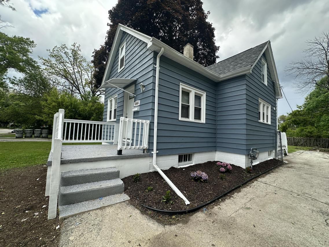 4960 N 58th St, Milwaukee, WI 53218