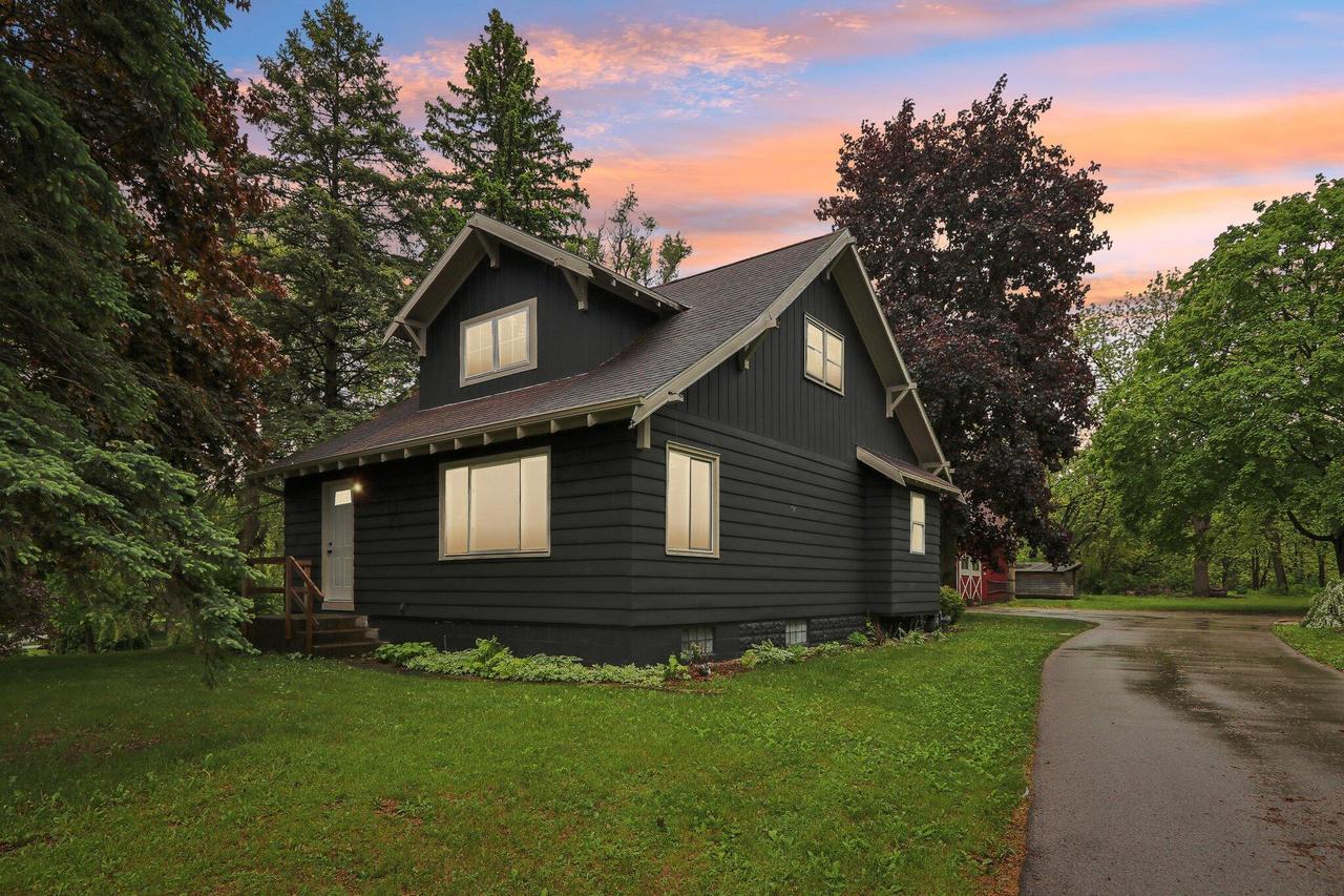 N62W23527 Silver Spring, Sussex, WI 53089