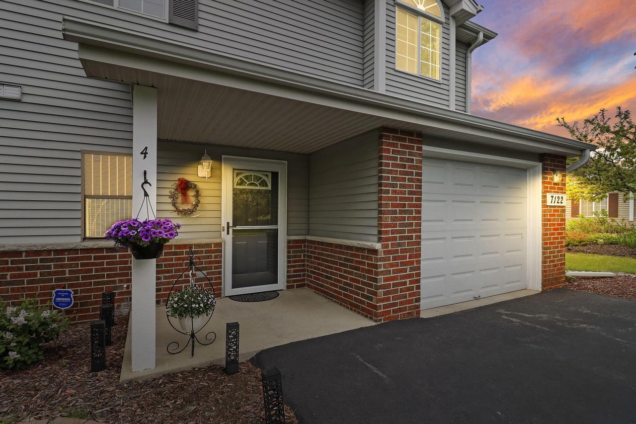 7122 Fieldview Dr #4, Mount Pleasant, WI 53406
