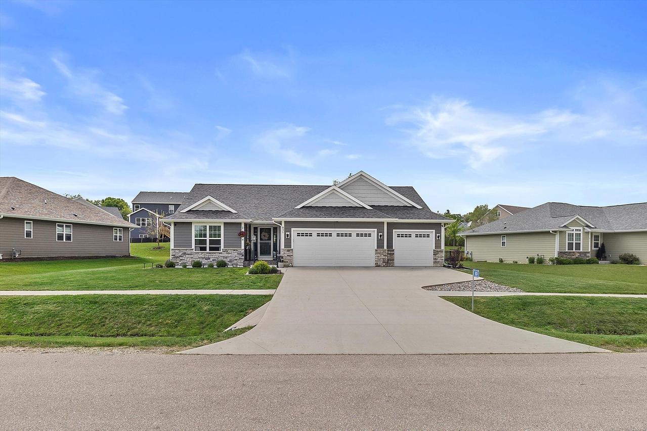 831 Meadow View, Twin Lakes, WI 53181